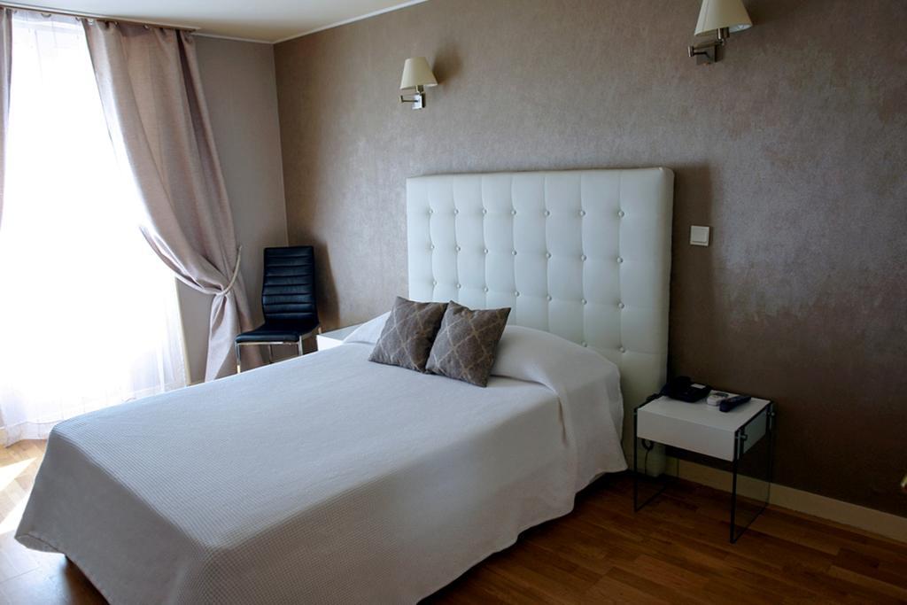 Hotel Du Mont Blanc Paris Bilik gambar